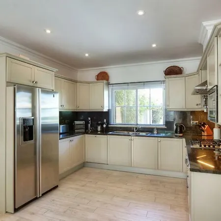 Sleeps 12 Pool Air Con Wifi Villa *