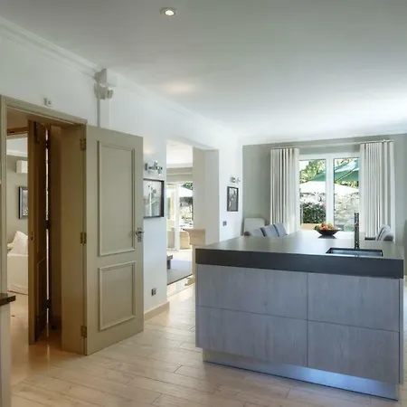 Sleeps 12 Pool Air Con Wifi Villa