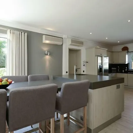 Sleeps 12 Pool Air Con Wifi ואלה דה לובו